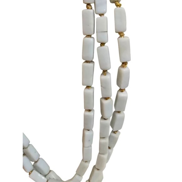 Vintage Square Glass Triple Strand And Gold Threaded Knotted Necklace (A9421) - Picture 3 of 4